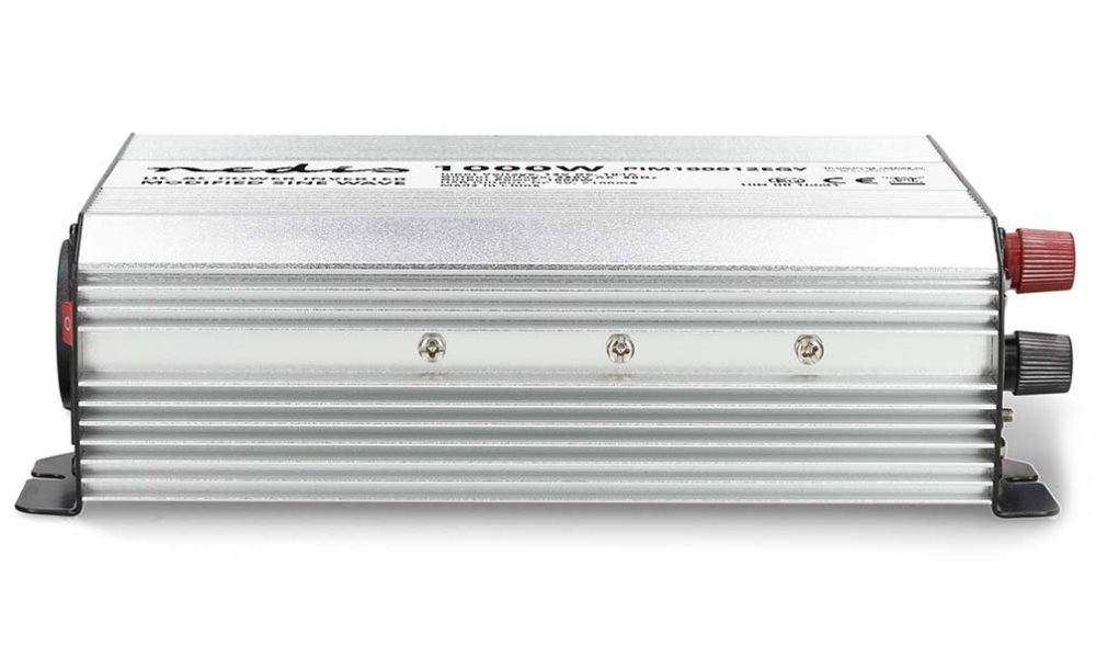 NEDIS měnič napětí/ modifikovaná sinusoida/ 12 V DC/230 V AC 50 Hz/ 1000 W (2000 W špička)/ USB-A/ 2x zásuvka type E