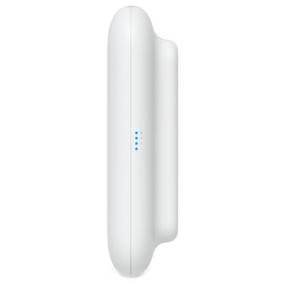 Ubiquiti UniFi U7 Outdoor - Wi-Fi 7 AP, 2.4/5GHz, až 5 Gbps, sektor anténa, 1x 2.5GbE, venkovní, PoE+ (bez PoE injekt.)