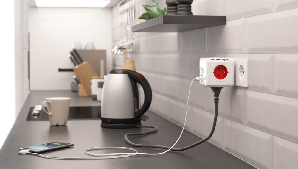 Cubenest Powercube Original USB PD 20W, A+C, 4× zásuvka, bílá/červená, dětská pojistka, uzemnění, max. 16A/250V~3680W