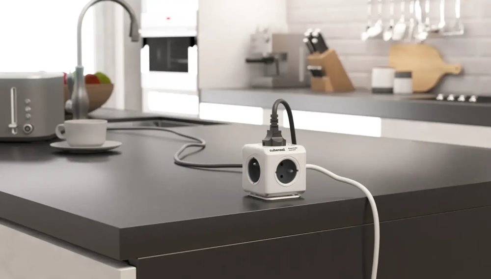 Cubenest Powercube Extended, 5× zásuvka, 1,5 m,  bílá/šedá, dětská pojistka, uzemnění, dok, max. 10A/250V~2500W