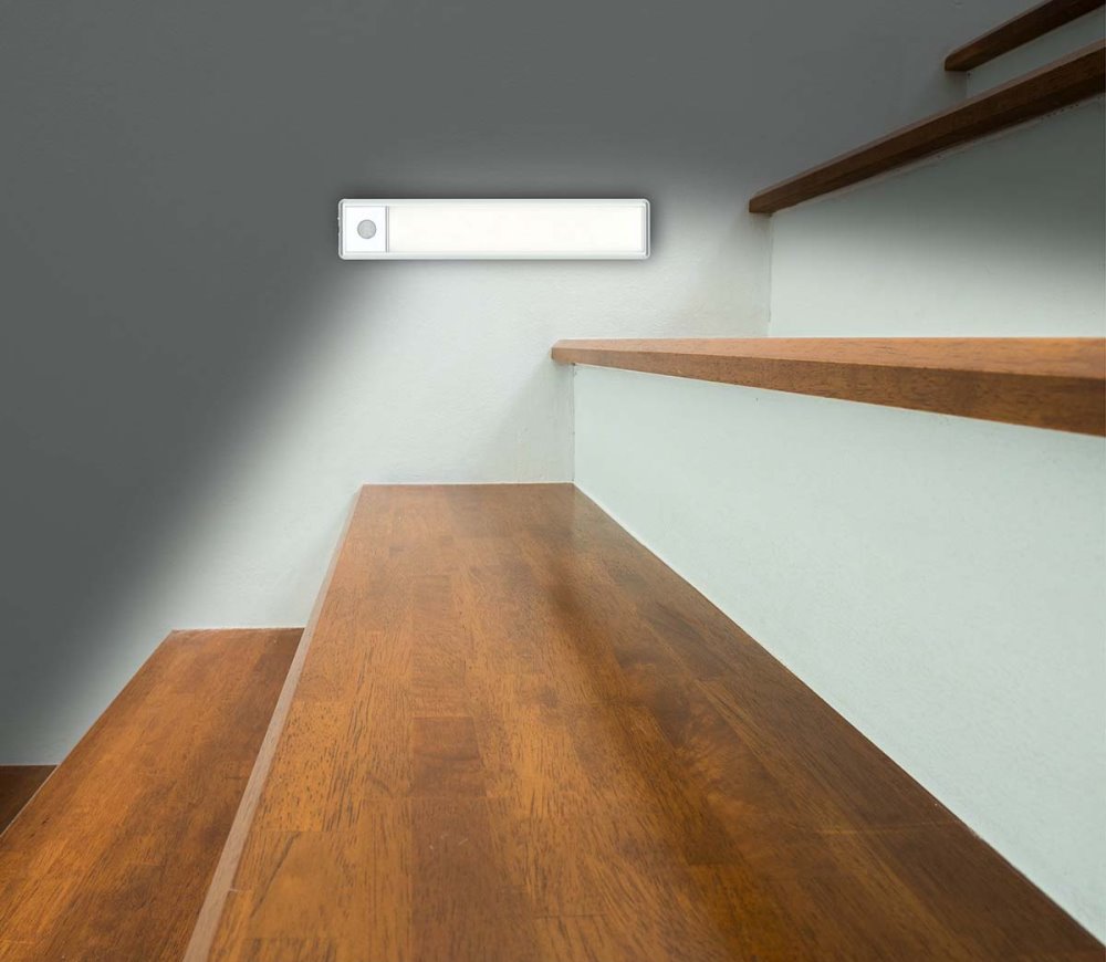 NEDIS skříňové světlo/ 3000 K/ 110 lm/ světelný senzor/ provozní doba 10 h/ napájení z baterie/ 5 V DC/ USB-C/ kabel 30