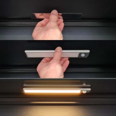 NEDIS skříňové světlo/ 3000 K/ 110 lm/ světelný senzor/ provozní doba 10 h/ napájení z baterie/ 5 V DC/ USB-C/ kabel 30