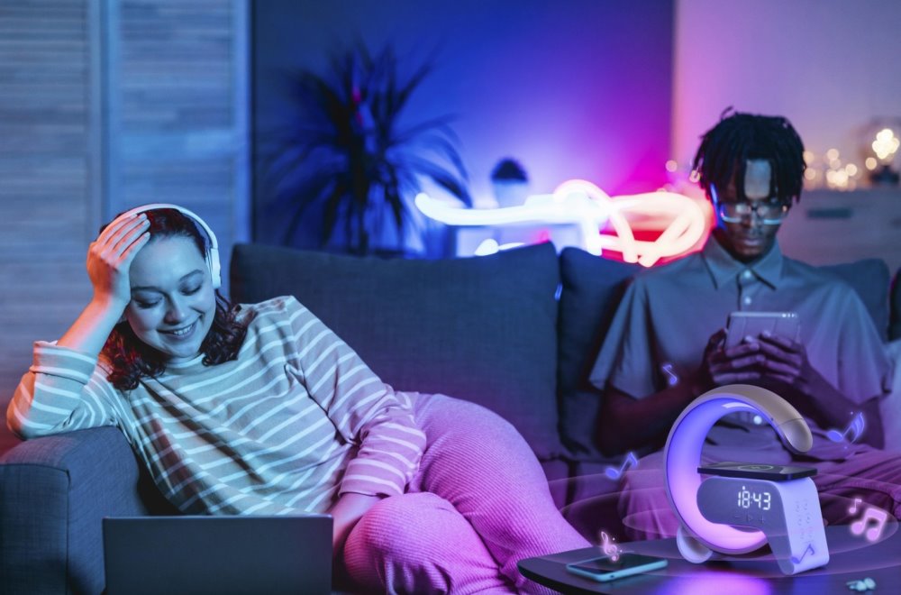 IMMAX LED relaxační lampička FLAMINGO/ Qi nabíjení/ budík/ RGB/ 300lm/ USB výstup/ BT 5.1/ stříbrná