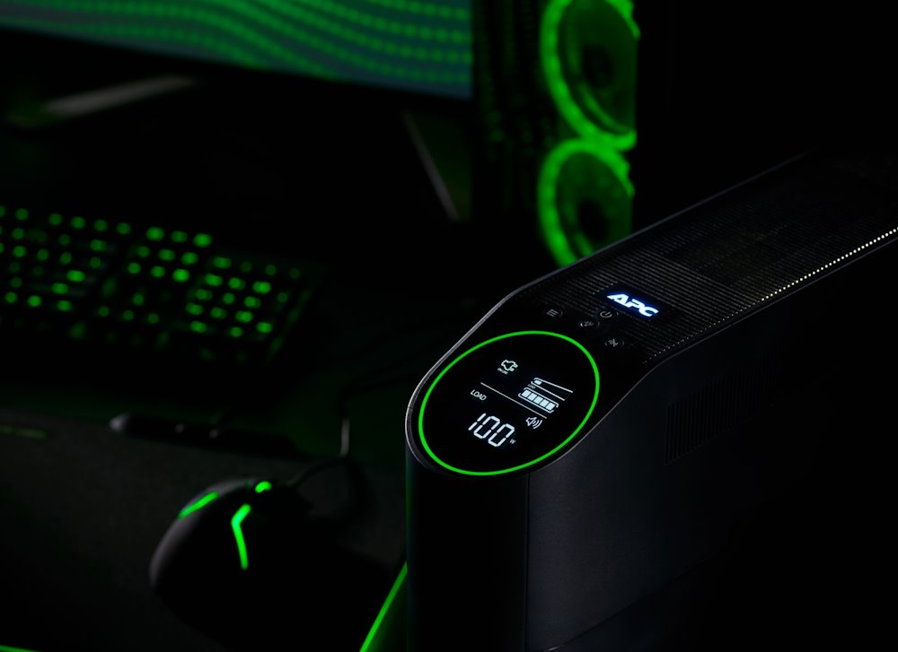 APC Back-UPS Pro 2200VA for Gaming, 230V, Pure Sinewave, LCD, Black, Schuko