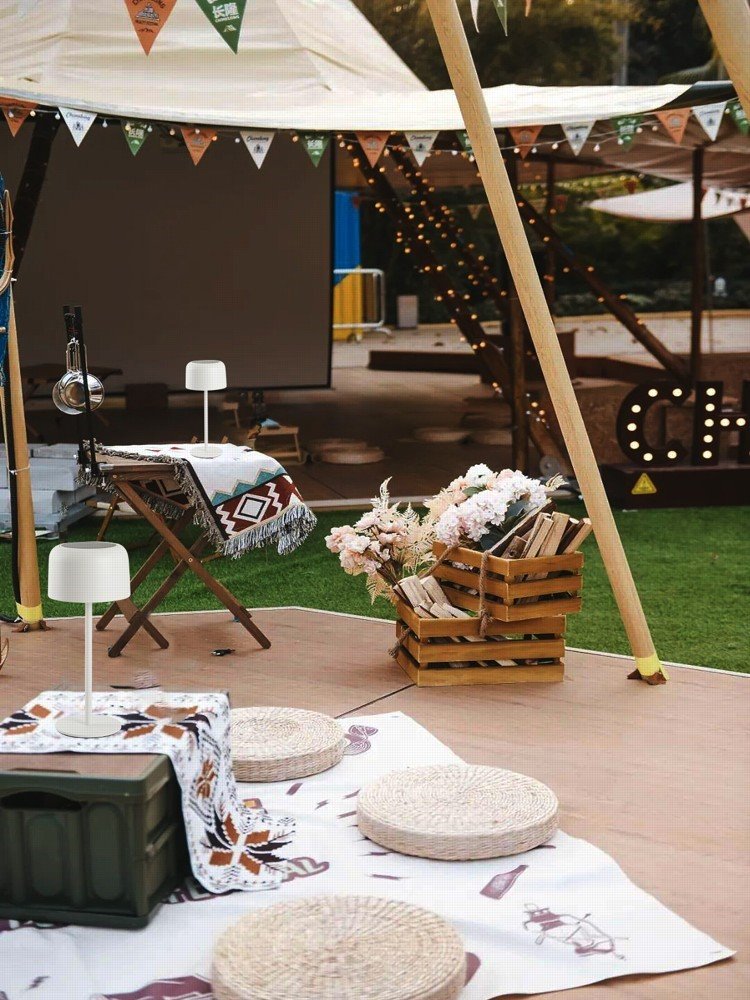 IMMAX venkovní solární LED stolní lampička CARO/ 4W/ 150lm/ CCT/ 3000K/ stmívatelná/ IP44/ bílá