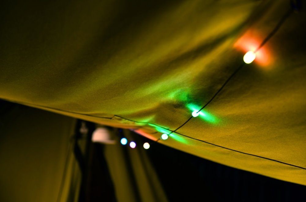 IMMAX solární kempingová lampička s integrovaným RGB LED světelným řetězem/ 10W/ IP65/ USB-C