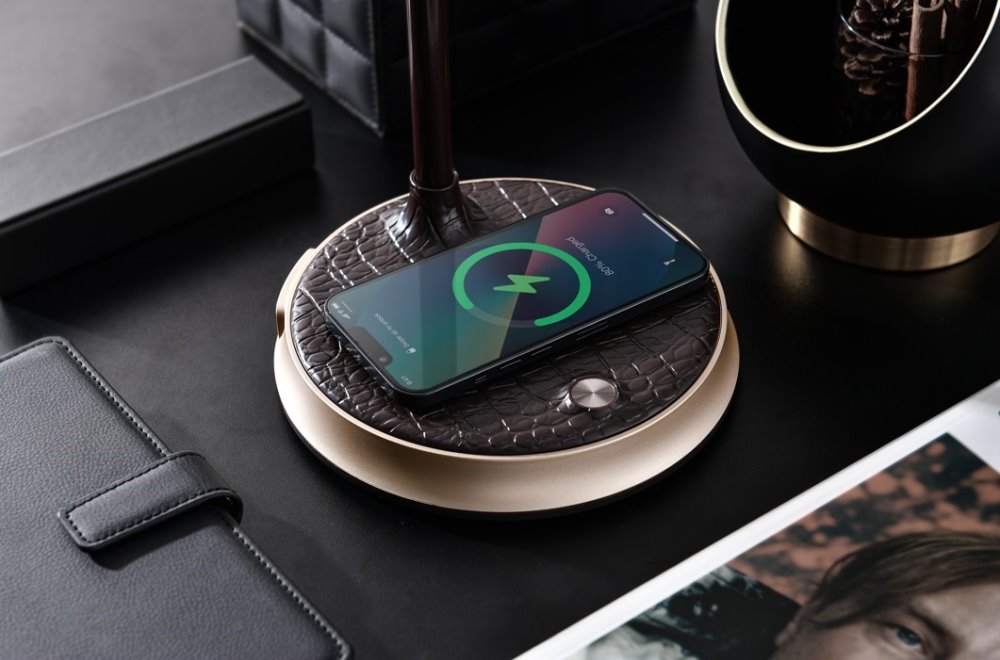 IMMAX LED stolní lampička FINCH/ Qi nabíjení/ 9W/ 12V/2A/ stmívatelná/ hnědá + zlaté prvky