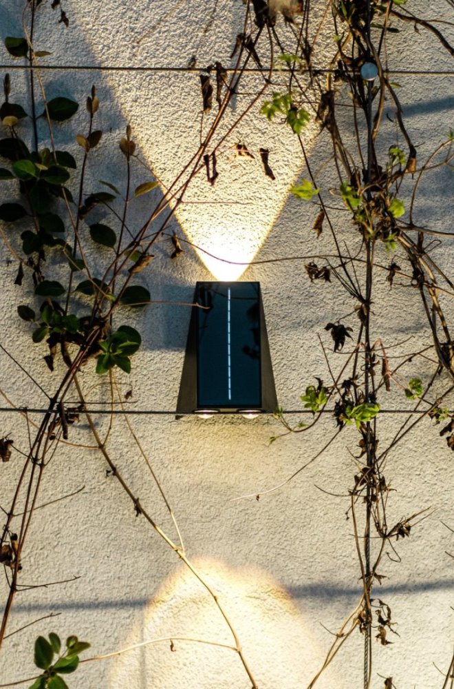 IMMAX WALL-4 venkovní solární nástěnné LED osvětlení se světelným čidlem, 2W