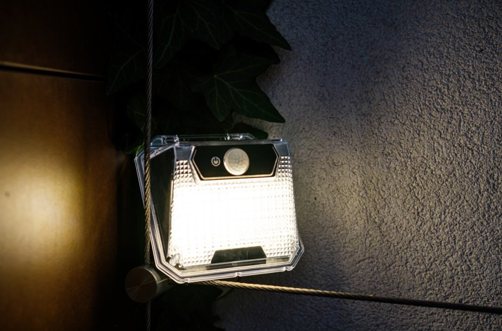 IMMAX PETTY venkovní solární nástěnné LED osvětlení s PIR čidlem, 3W