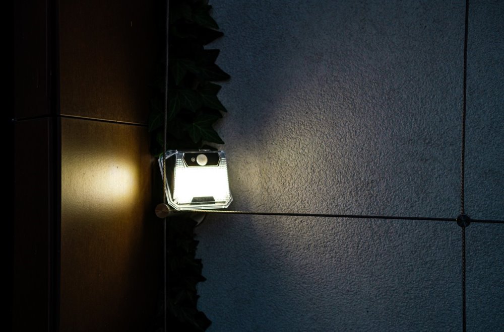 IMMAX PETTY venkovní solární nástěnné LED osvětlení s PIR čidlem, 3W