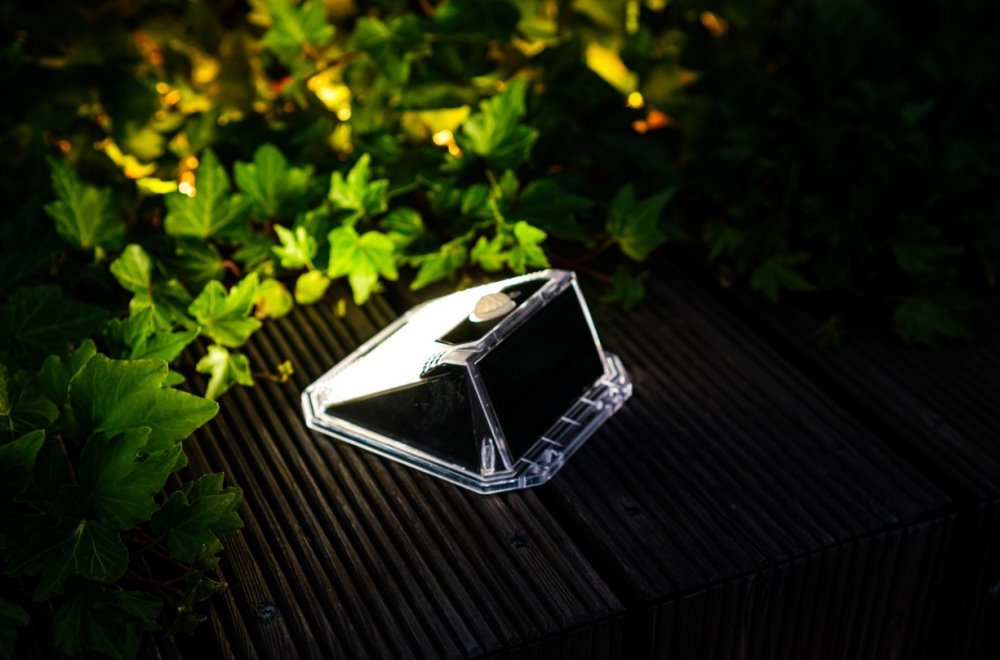 IMMAX PETTY venkovní solární nástěnné LED osvětlení s PIR čidlem, 3W