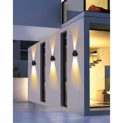 IMMAX WALL-2 venkovní solární nástěnné LED osvětlení se světelným čidlem, 2W