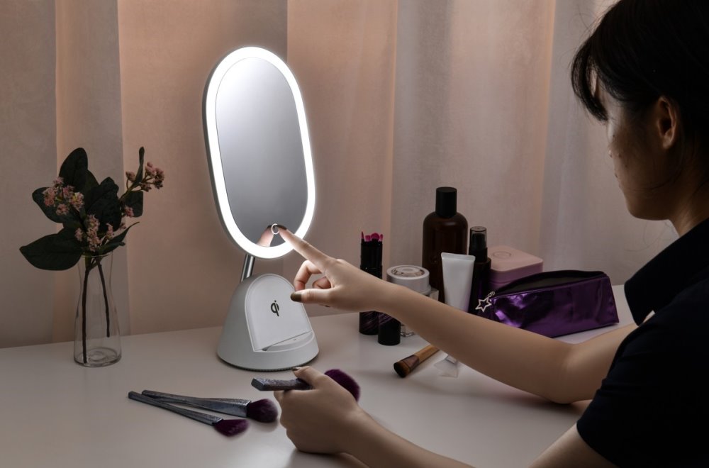 IMMAX LED kosmetické zrcátko FACE 3v1/ stojánek s Qi nabíjením/ 18W/ 70lm/ DC 12V/1,5A/ bílé