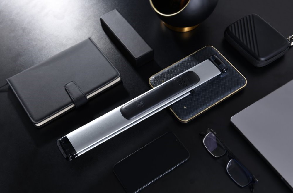 IMMAX LED stolní lampička Heron 2/ Qi nabíjení/ 8,5W/ 504lm/ DC 12V/2,5A/ stmívatelná/ sklápěcí rameno/ stříbrná