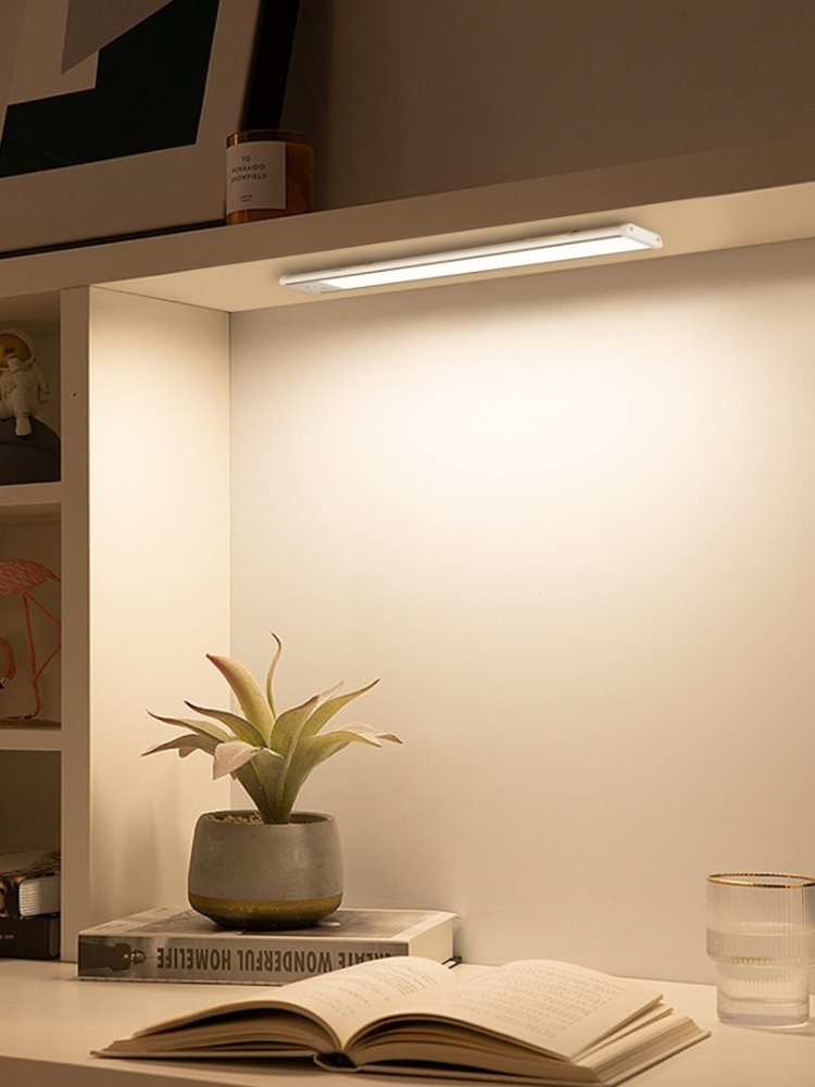 IMMAX LED interierové světlo CABINET-4/ 1,5W/ 85lm/ 4000K/ 300 x 40 x 9mm/ micro USB/ PIR senzor