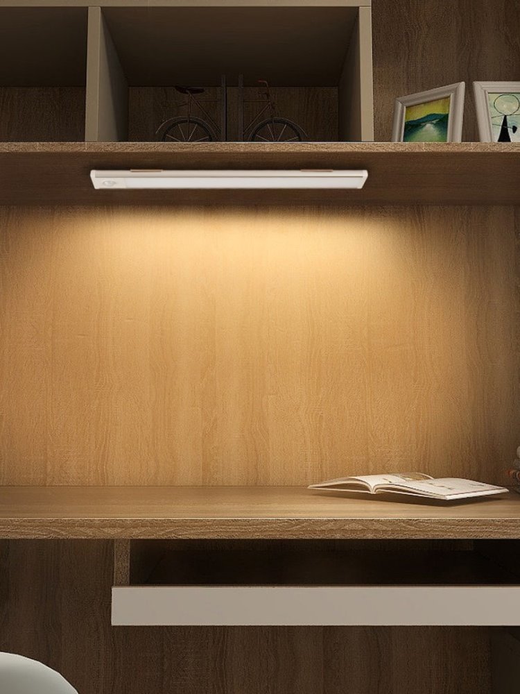 IMMAX LED interierové světlo CABINET-4/ 1,5W/ 85lm/ 4000K/ 300 x 40 x 9mm/ micro USB/ PIR senzor