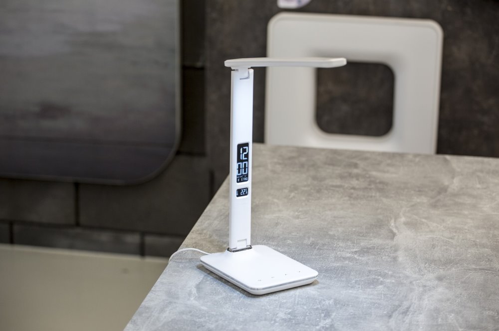 IMMAX LED stolní lampička Kingfisher/ 9W/ 450lm/ 12V/1A/ 3 různé barvy světla/ sklápěcí rameno/ USB/ bílá