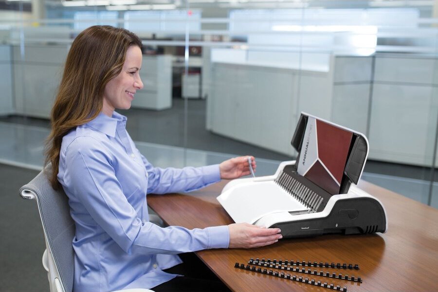 FELLOWES vazač PULSAR - E/ pracovní šířka 300 mm/ děrovací kapacita 20 listů/ A4/ maximální rozměr hřbetu 38 mm