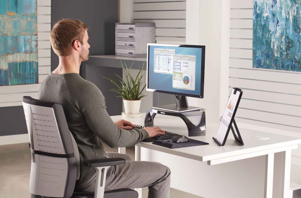 FELLOWES stojan pod monitor Smart Suites