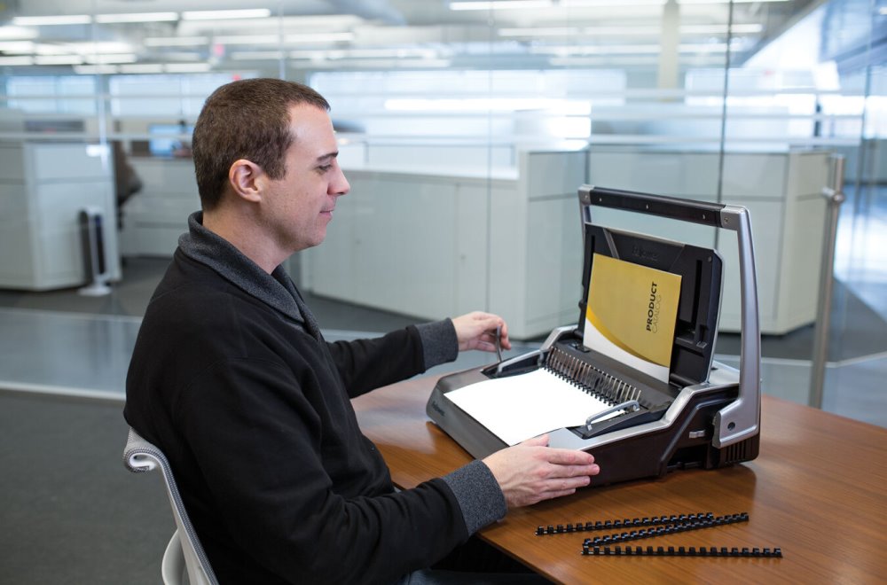 FELLOWES vazač GALAXY 500/ pracovní šířka 300 mm/ děrovací kapacita 28 listů/ A5/ maximální rozměr hřbetu 50 mm