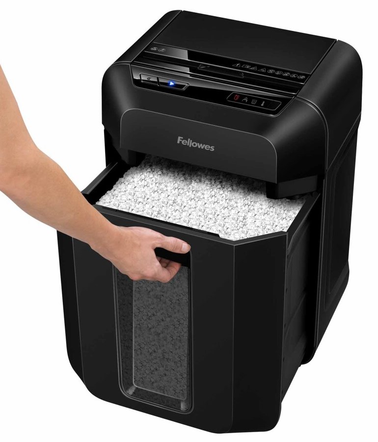 FELLOWES skartovač AutoMax 80 M/ křížový řez 4 x 12 mm/ objem koše 17 l/ stupeň utajení P-4 (důvěrné)/ černý