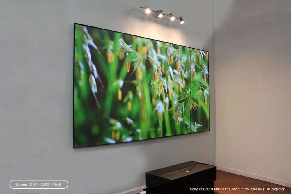ELITE SCREENS plátno v pevném rámu 110" (280cm)/ 16:9/ 137,1×243,6cm/ CLR3/ bezrámové/ pro UST projektory