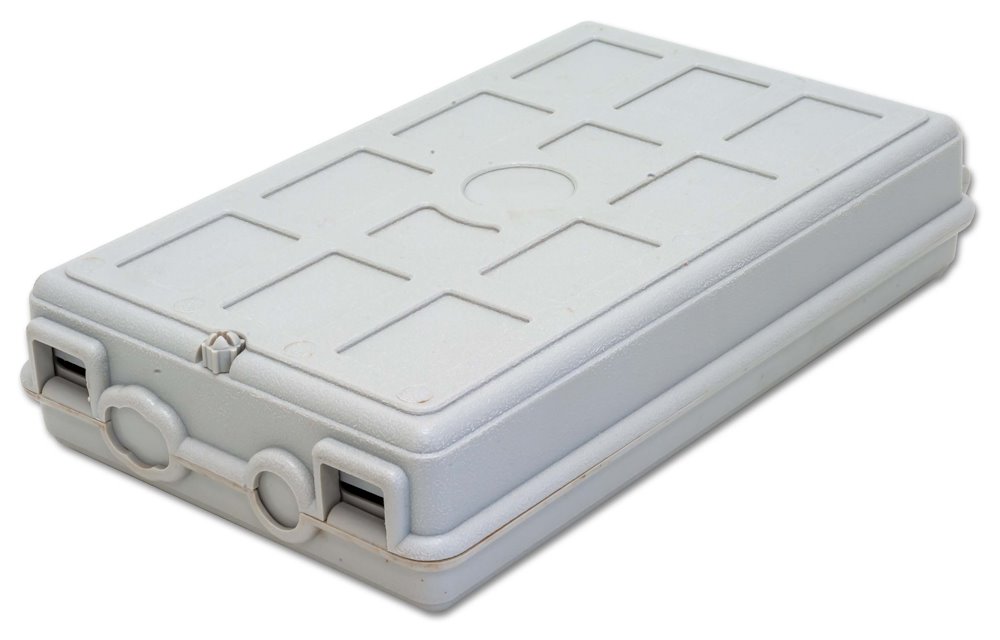 XtendLan plastový rozvaděč pro 12 svarů, 12 pigtailů, 2 kabelové porty, odklopná dvířka