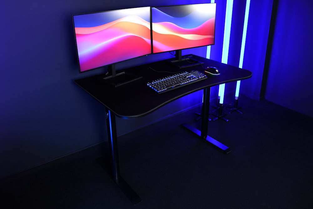 AROZZI herní stůl ARENA SMALL Pure Black/ černý/ šíře 114 cm