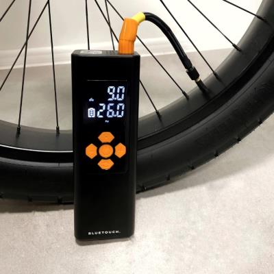 BLUETOUCH přenosný multifunkční kompresor BT16 s powerbank 6000mAh, 5 režimů huštění - auto, moto, kolo, míč a uni režim