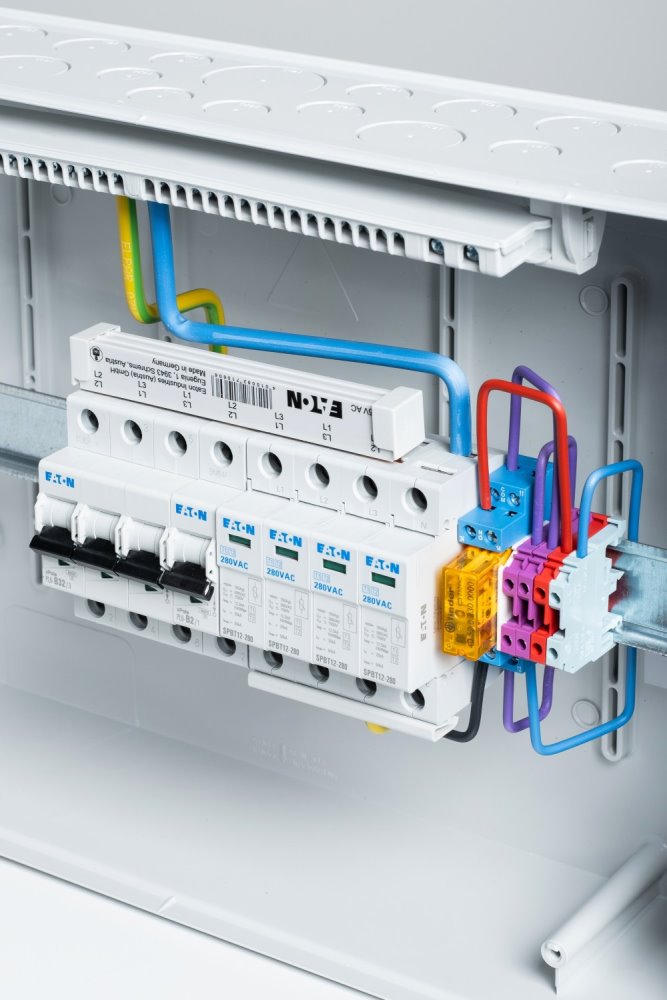 Solarmi AC32N0 osazený rozvaděč pro fotovoltaiku, jističe, chránič, N0, 3f, 32A