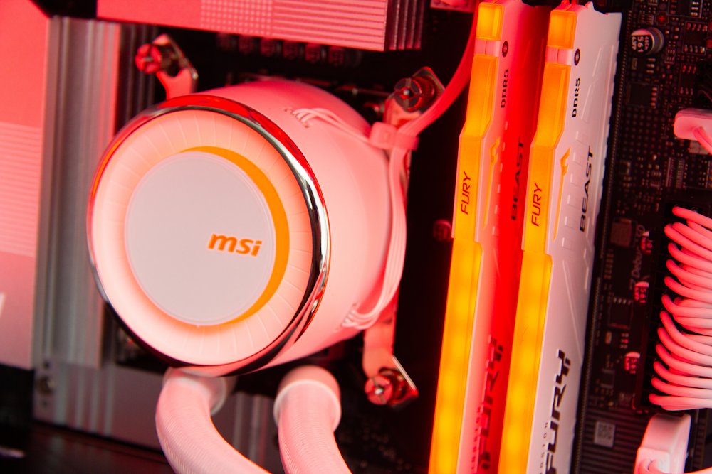 HAL3000 Master Gamer Ultimate-K White / Intel Core Ultra 7 265KF/ 32GB DDR5/ RTX 5080/ 2TB PCIe4 SSD/ WiFi/ W11