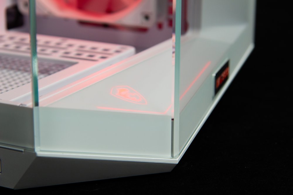 HAL3000 Master Gamer Ultimate-K White / Intel Core Ultra 7 265KF/ 32GB DDR5/ RTX 5080/ 2TB PCIe4 SSD/ WiFi/ W11