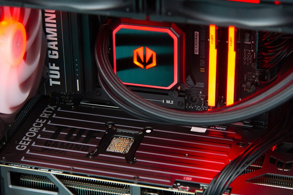 HAL3000 Alfa Gamer Elite Ti / AMD Ryzen 7 9800X3D/ 32GB DDR5/ RTX 5070 Ti/ 2TB PCIe4 SSD/ WiFi/ W11