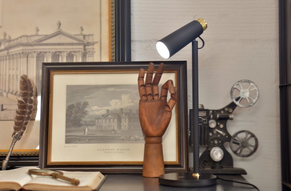 IMMAX LED stolní lampička TIT/ Qi nabíjení/ 12W/ DC12V/1A/ 100-240 VAC/ 150lm/ černá se zlatými prvky