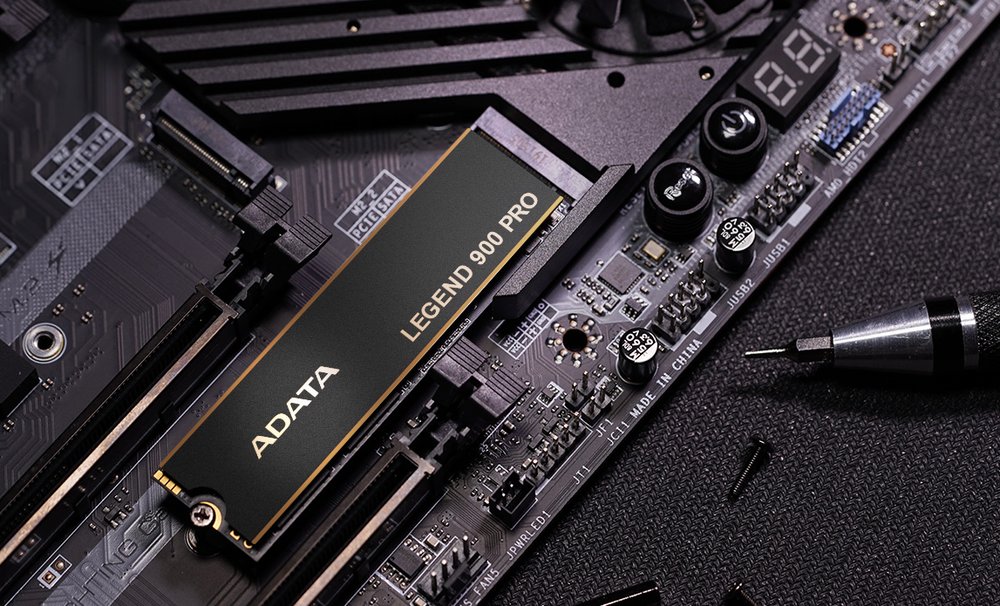 ADATA LEGEND 900 PRO 2TB SSD / Interní / PCIe Gen4 x4 M.2 NVMe / 2280