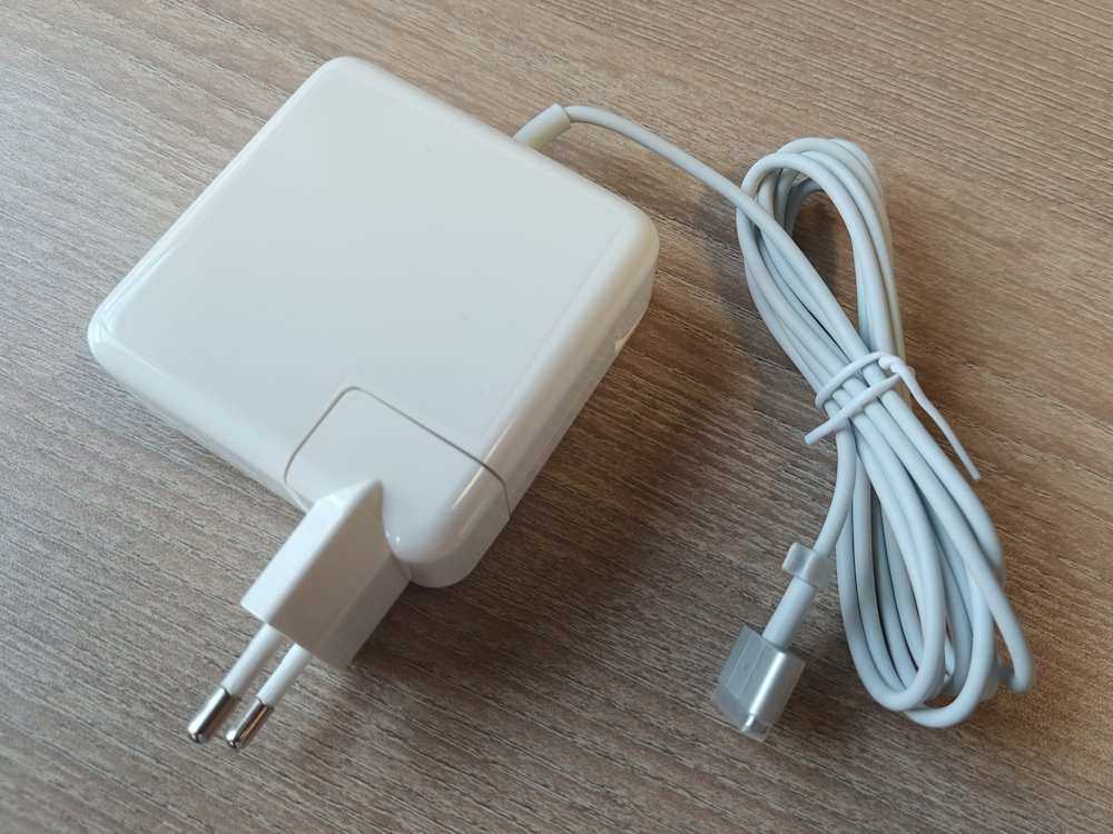 PATONA napájecí adaptér k ntb/ 16,5V/3,65A 60W/ APPLE MACBOOK AIR A1436,A1465,A1466/ MagSafe 2/ délka kabelu 1,8 m
