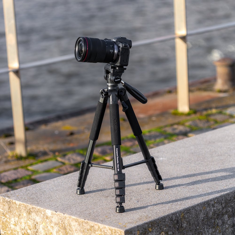 Rollei Stativ Compact Traveler Star S4 / Zátěž 5kg/ Vytažený 160cm/ Černý