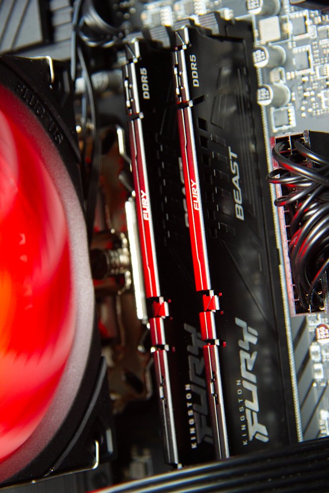 HAL3000 MČR Finale Pro / AMD Ryzen 5 7600/ 32GB DDR5/ RTX 5070/ 1TB PCIe SSD/ WiFi/ W11