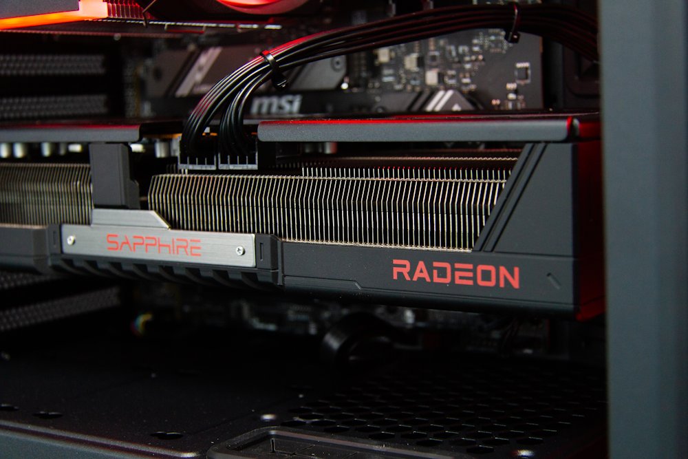 HAL3000 Alfa Gamer Pro XT / AMD Ryzen 7 7800X3D/ 32GB DDR5/ RX 9070 XT/ 2TB PCIe4 SSD/ WiFi/ W11