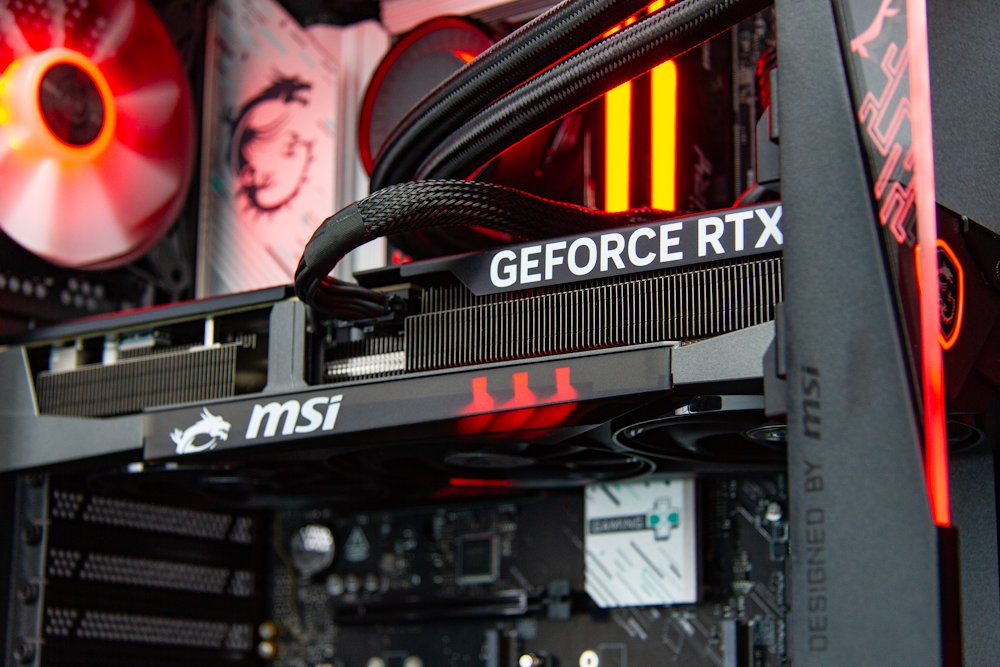 HAL3000 Master Gamer Elite Ti / Intel Core Ultra 7 265F/ 32GB DDR5/ RTX 5070 Ti/ 2TB PCIe4 SSD/ WiFi/ W11