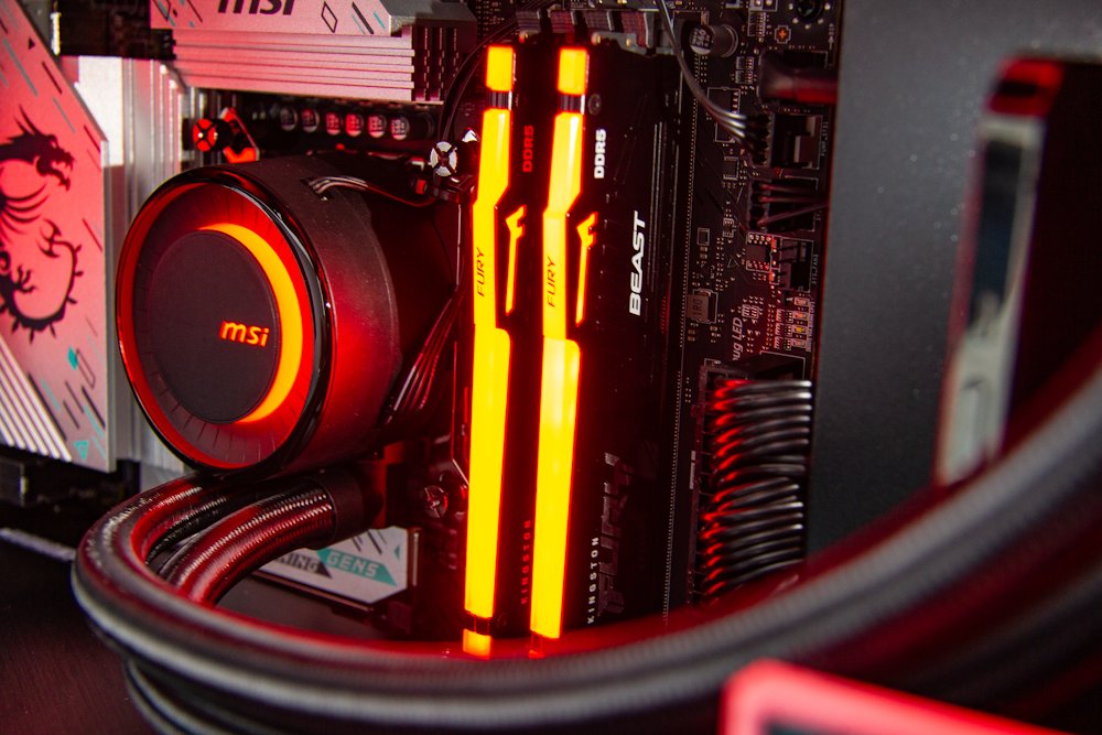 HAL3000 Master Gamer Elite Ti / Intel Core Ultra 7 265F/ 32GB DDR5/ RTX 5070 Ti/ 2TB PCIe4 SSD/ WiFi/ W11