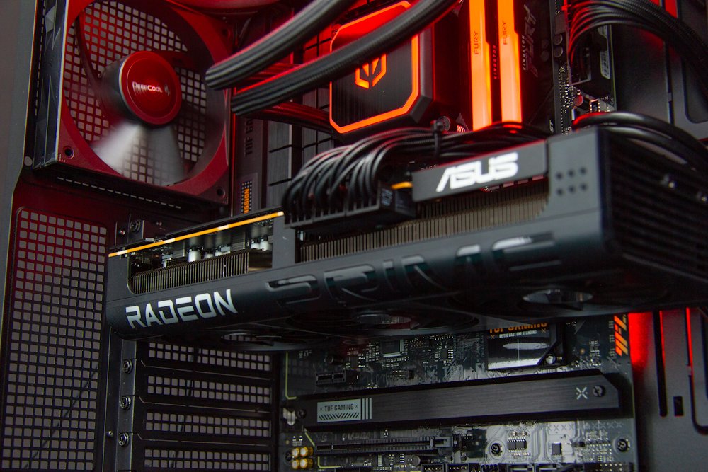 HAL3000 Master Gamer Elite XT / Intel i7-14700F/ 64GB/ RX 9070 XT/ 2TB PCIe4 SSD/ WiFi/ W11