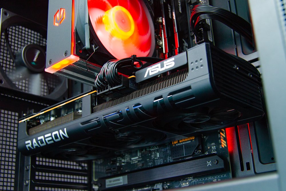 HAL3000 MČR Finale Pro / Intel i5-14400F/ 32GB/ RX 9070/ 1TB PCIe SSD/ WiFi/ W11