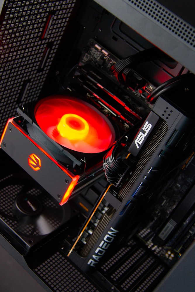 HAL3000 MČR Finale Pro / Intel i5-14400F/ 32GB/ RX 9070/ 1TB PCIe SSD/ WiFi/ W11