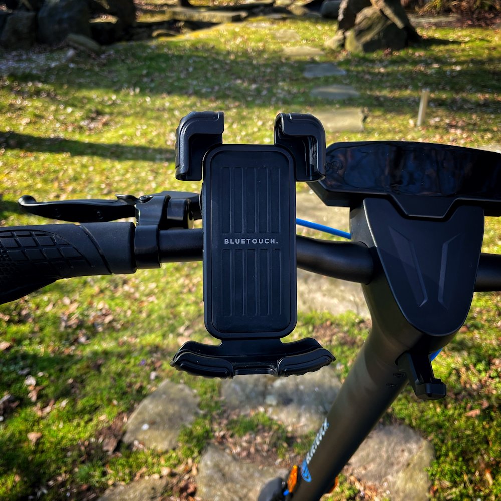 BLUETOUCH 360° odolný držák na mobilní telefon pro elektrokoloběžky BLUETOUCH