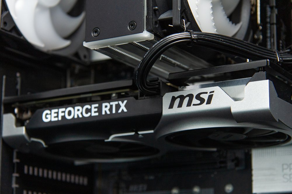 HAL3000 MČR Finale Pro / AMD Ryzen 5 7600/ 32GB DDR5/ RTX 5060 Ti 16G/ 1TB PCIe SSD/ WiFi/ W11