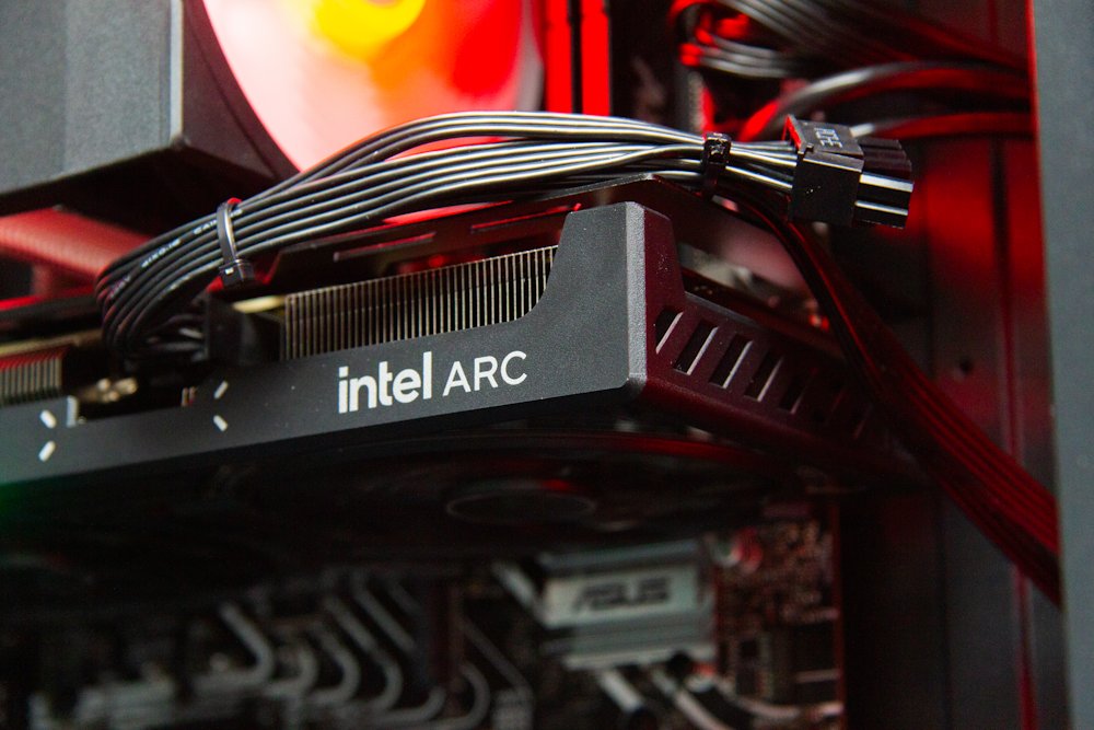 HAL3000 MEGA Gamer Pro B580 / Intel i5-12400F/ 32GB/ ARC B580/ 1TB PCIe SSD/ W11