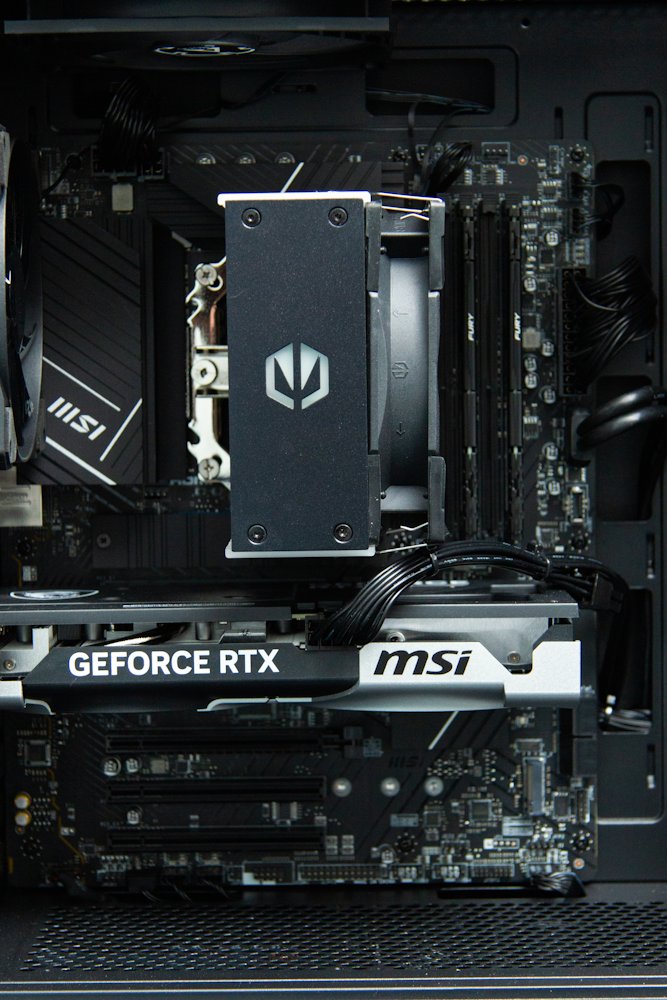 HAL3000 Master Gamer Pro / Intel i5-14400F/ 32GB/ RTX 5060 Ti/ 1TB PCIe4 SSD/ WiFi/ W11