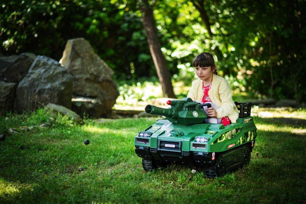 BLUETOUCH elektrický dětský tank/ rychlost 4 km/h/ provozní doba 45 min/ zelený