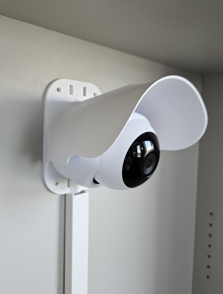 XtendLan Držák s krytem pro kameru UniFi G5 Turret Ultra a UniFi G6 Turret, plast odolný UV záření, venk. použití, bílý